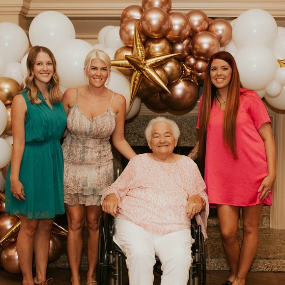 Meet Posher--Melanie - Picture 3 of 9